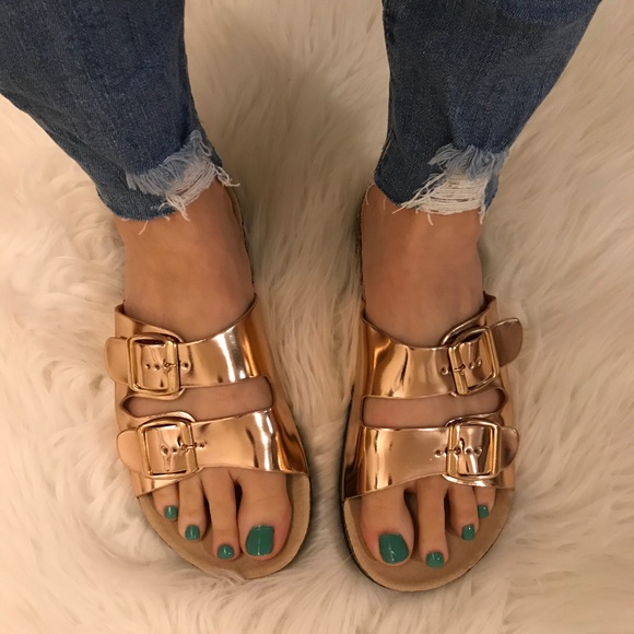 🆕 Metallic Rose Gold Double Buckle Footbed Sandal - Picture 4 of 8